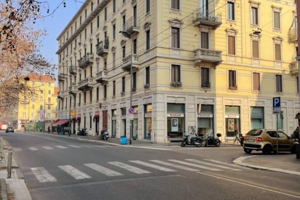 Umbria 60 Apartment Milan Bagian luar foto