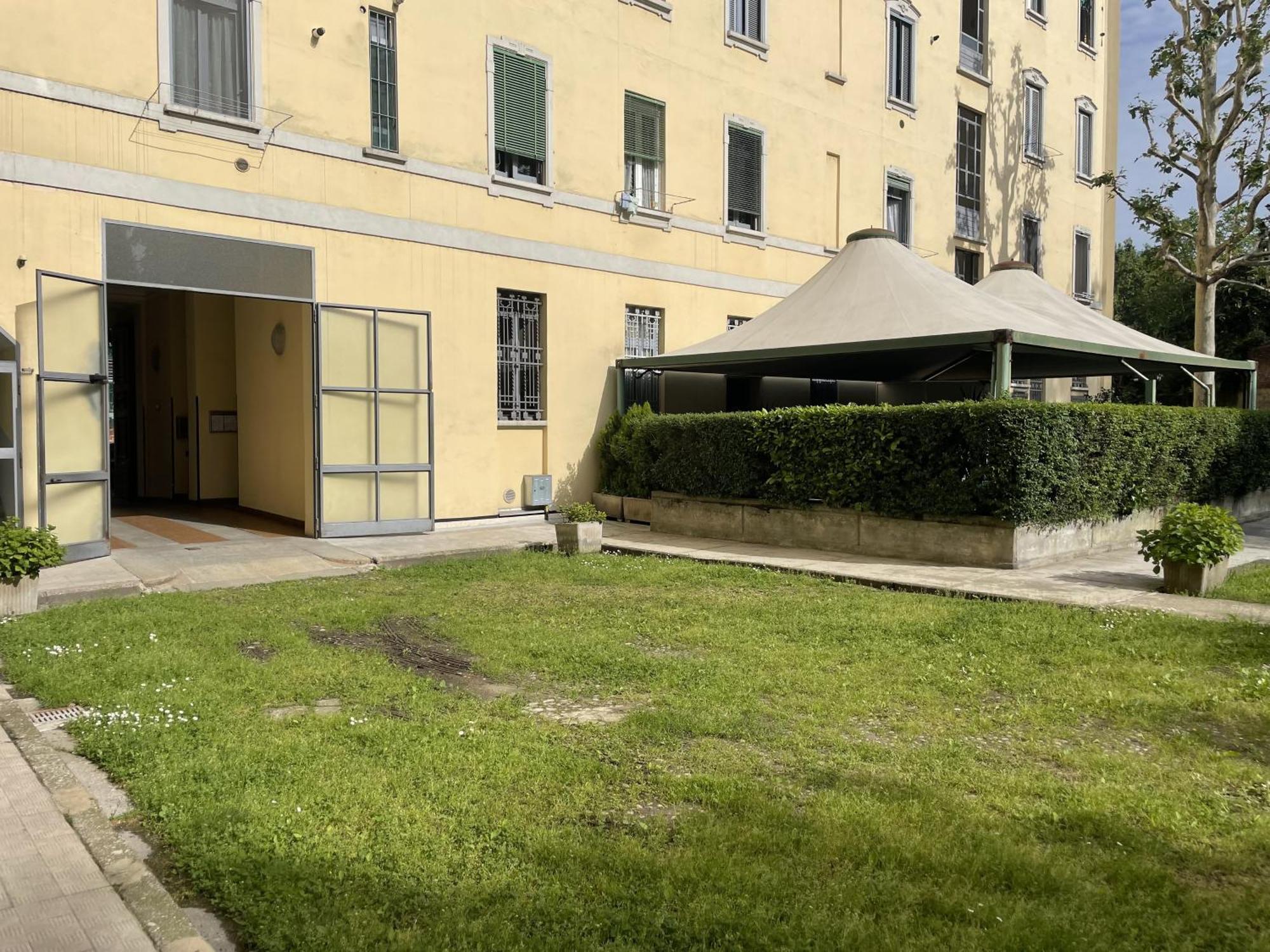 Umbria 60 Apartment Milan Bagian luar foto